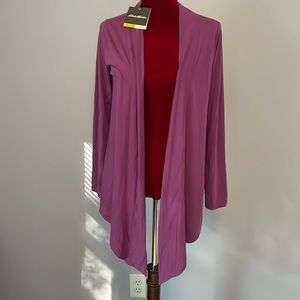 Eddie Bauer magnolia wrap in amethyst color, free dry made for track and travel
